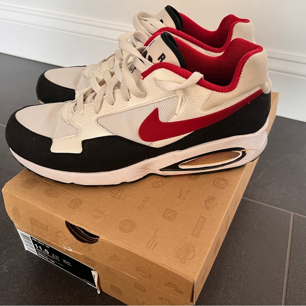 Nike Air Max ST